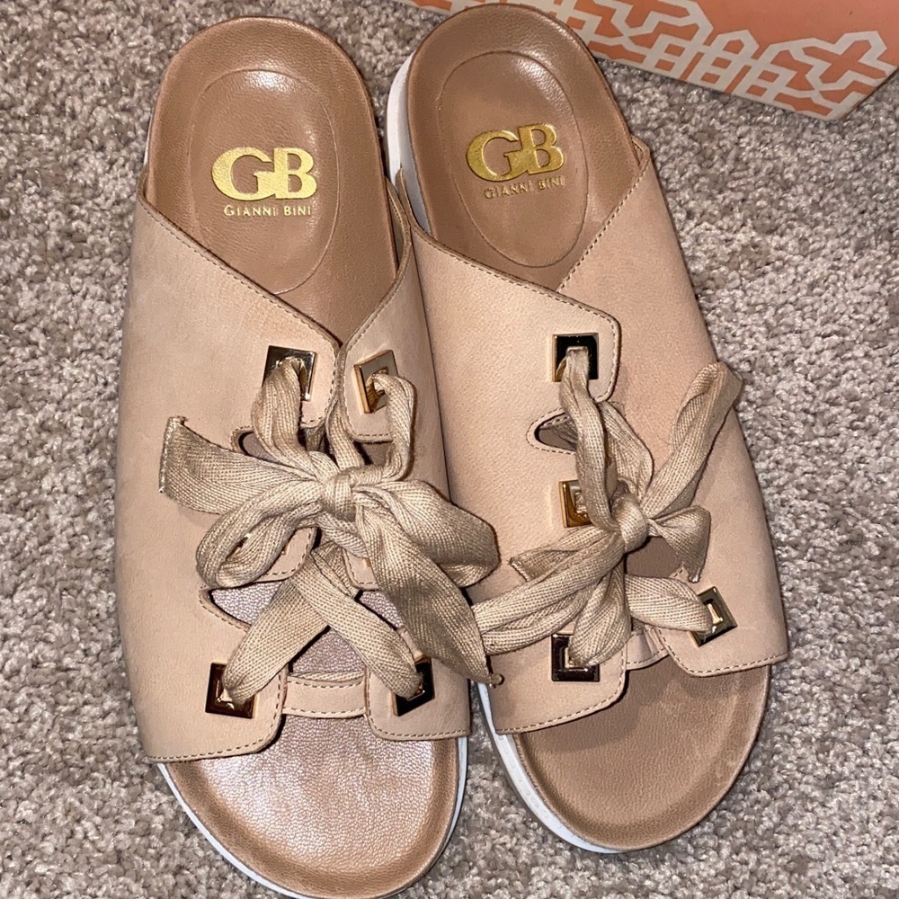 Gianni Bini Beige Women's Mules with Gold Accents - Picture 3 of 3
